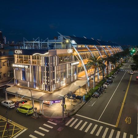 In Young Hotel Kaohsiung Exterior foto